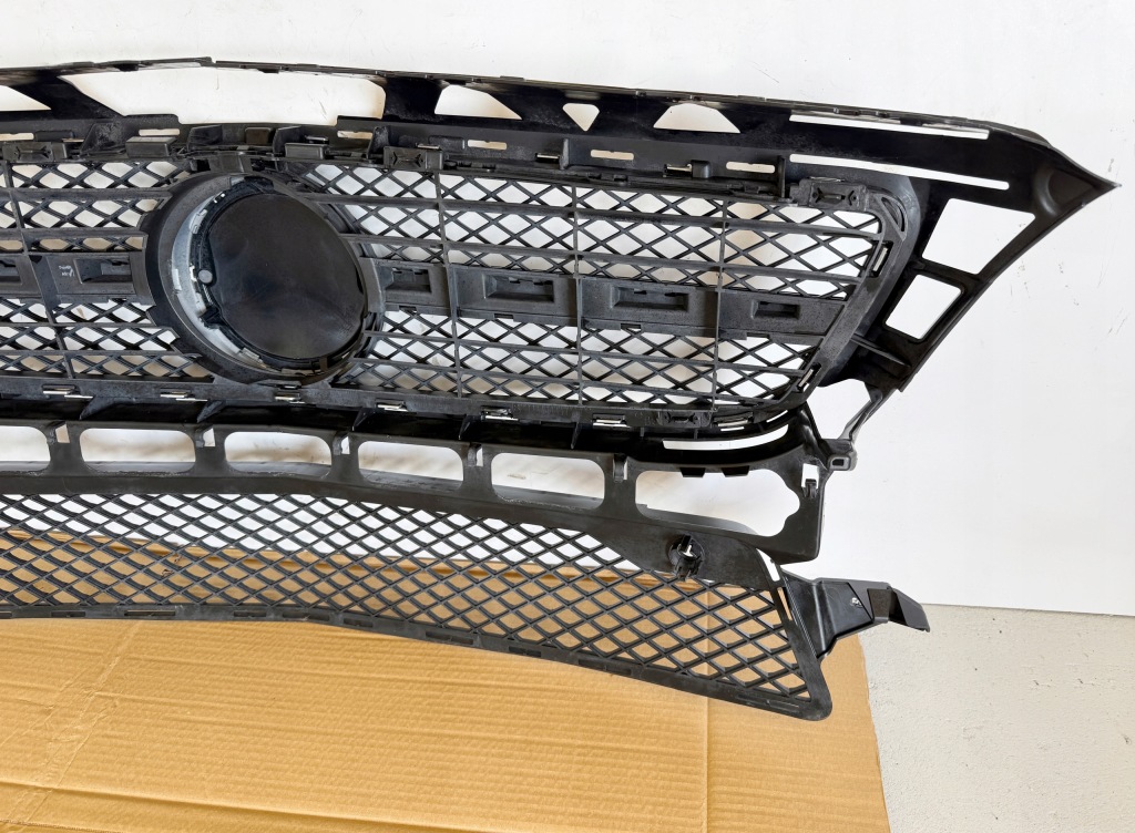 Решітка радіатора решітка  радіатора amg 2188851765 mercedes cls w218 x218 Зі Шроту