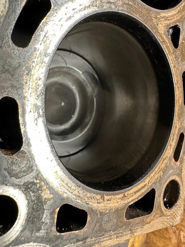 фото №14, Блок двигуна dół wał поршні 1.4 kia hyundai d4fc