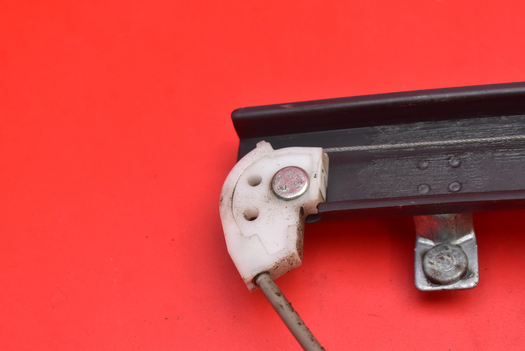 фото №4, Підйомник скло правий перед eu 96672883 saturn vue 2 ii opel antara 07-10