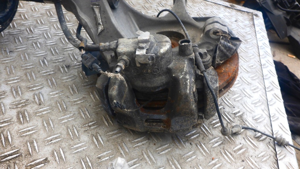 фото №6, Поворотный кулак правый перед alfa romeo giulietta