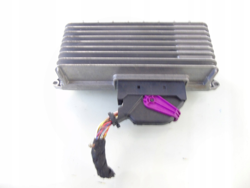 фото №1, Усилитель радио audi a5 8t a4 b8 8t0035223j