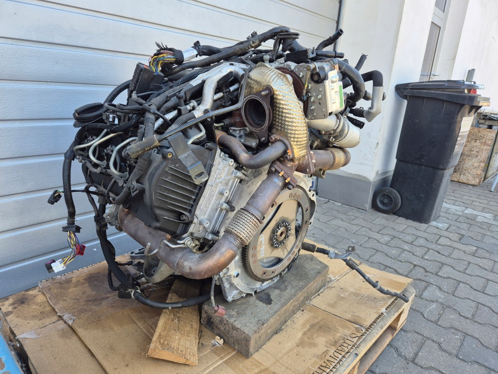 Vw touareg audi q7 двигатель комплектный  cjm состояние bdb 102tkm пробег в Украине