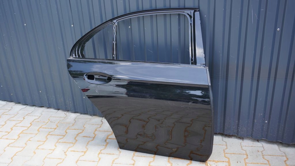 Купити Mercedes-benz оригінальний номер a2537320400 двері