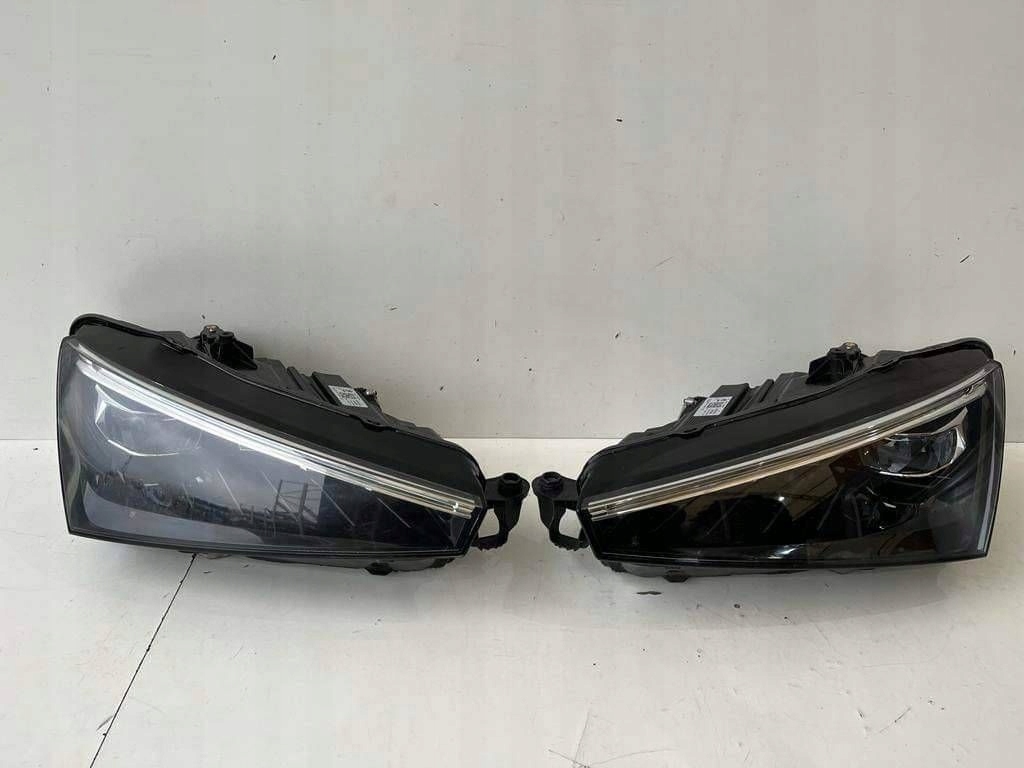 фото №1, Skoda scala 657 лампа левая правая перед оригинал