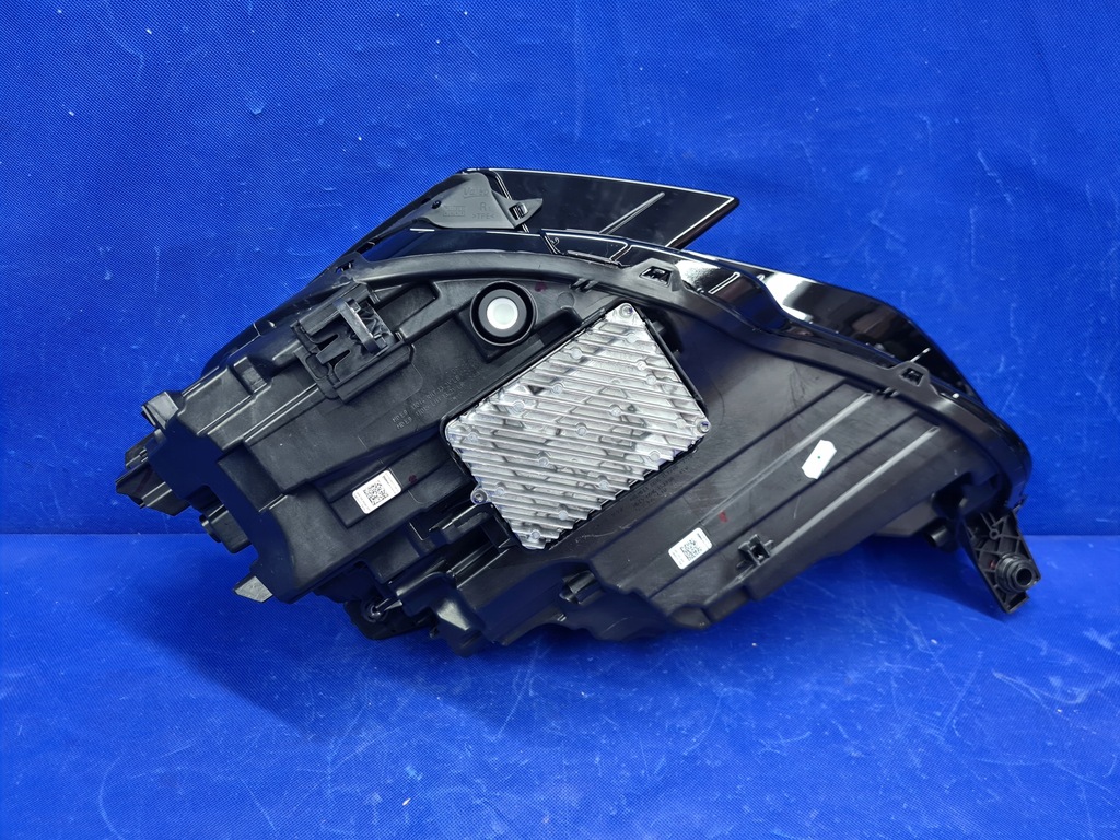 фото №12, Лампа full led matrix передняя правая audi a3 s3 8y правый перед 8y0941034e