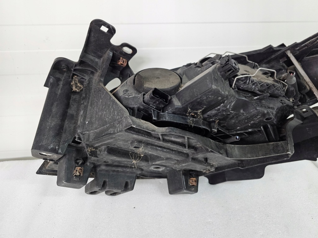 Фара передня правий renault megane 3 рестайлінг  led Оригінал