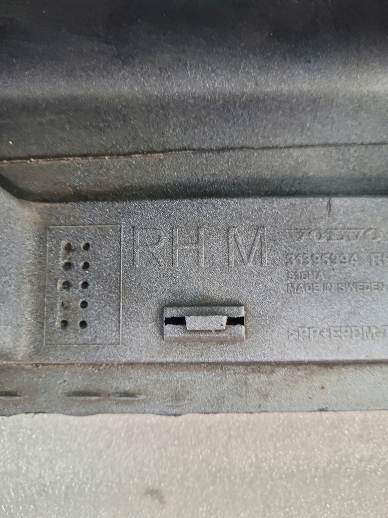 фото №14, Volvo xc90 2 ii молдинг порог порог правый 31395994