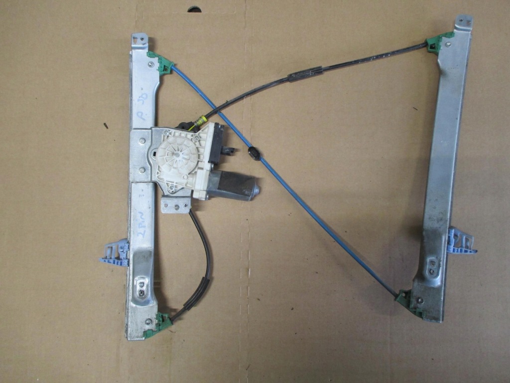 фото №1, Citroen c2 2003-2009 механизм стекло правый 2 контакты