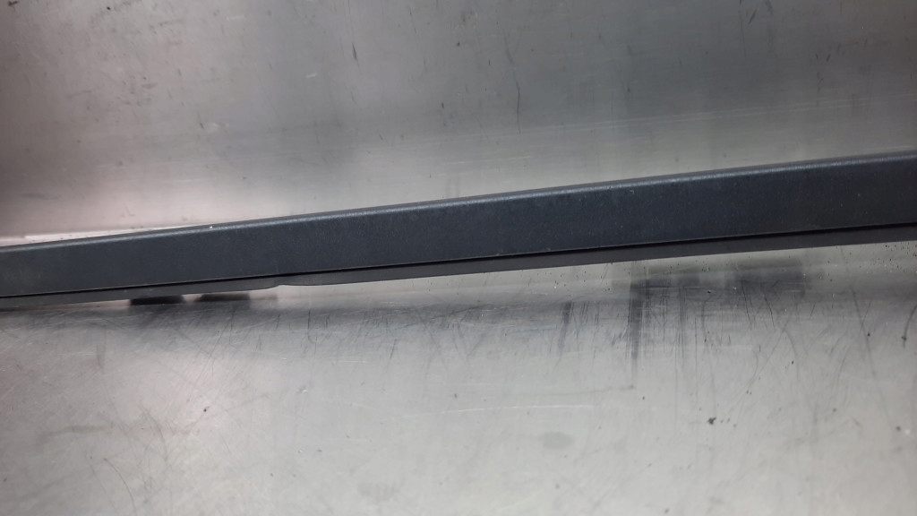 фото №5, Молдинг стекло передней левая 30753985 volvo s60 ii v60 10-18r