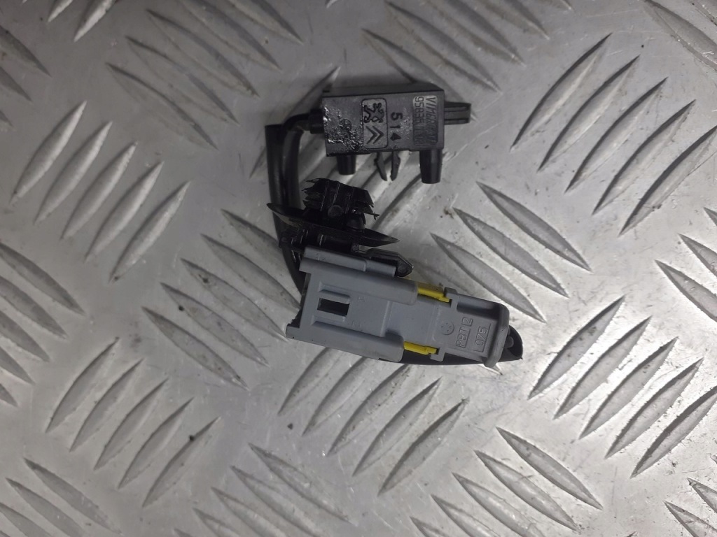 фото №1, Датчик педалі зчеплення peugeot 307 sw 1.6 96835t02