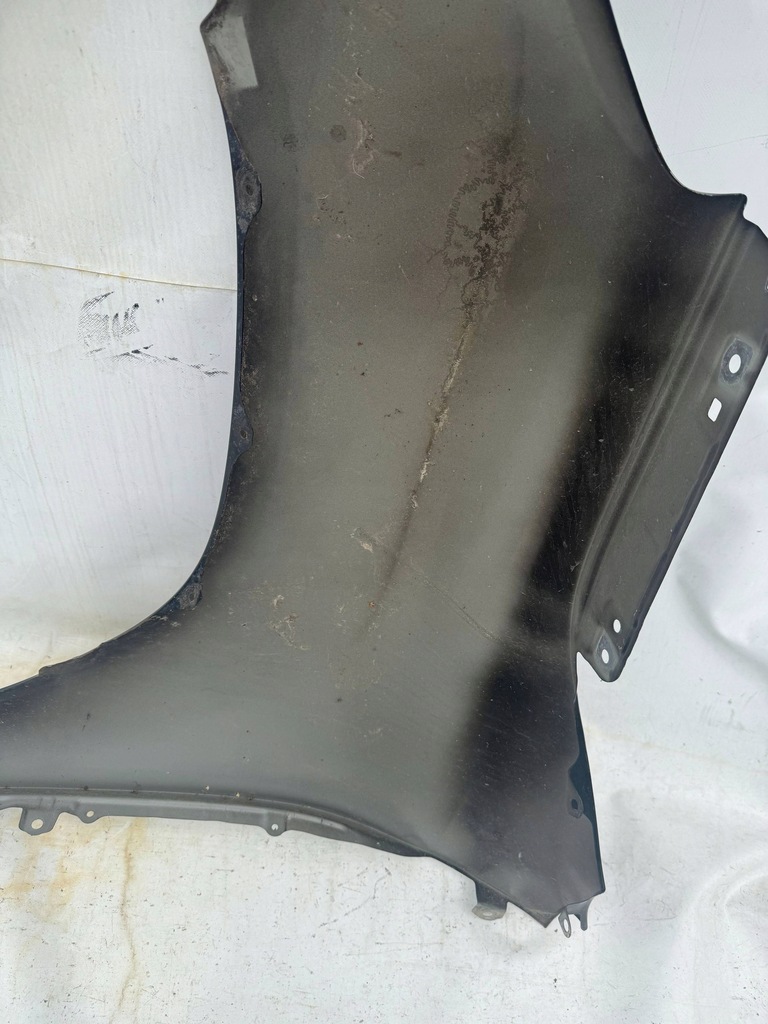 фото №10, Toyota hilux viii 2015 крила правий перед передній