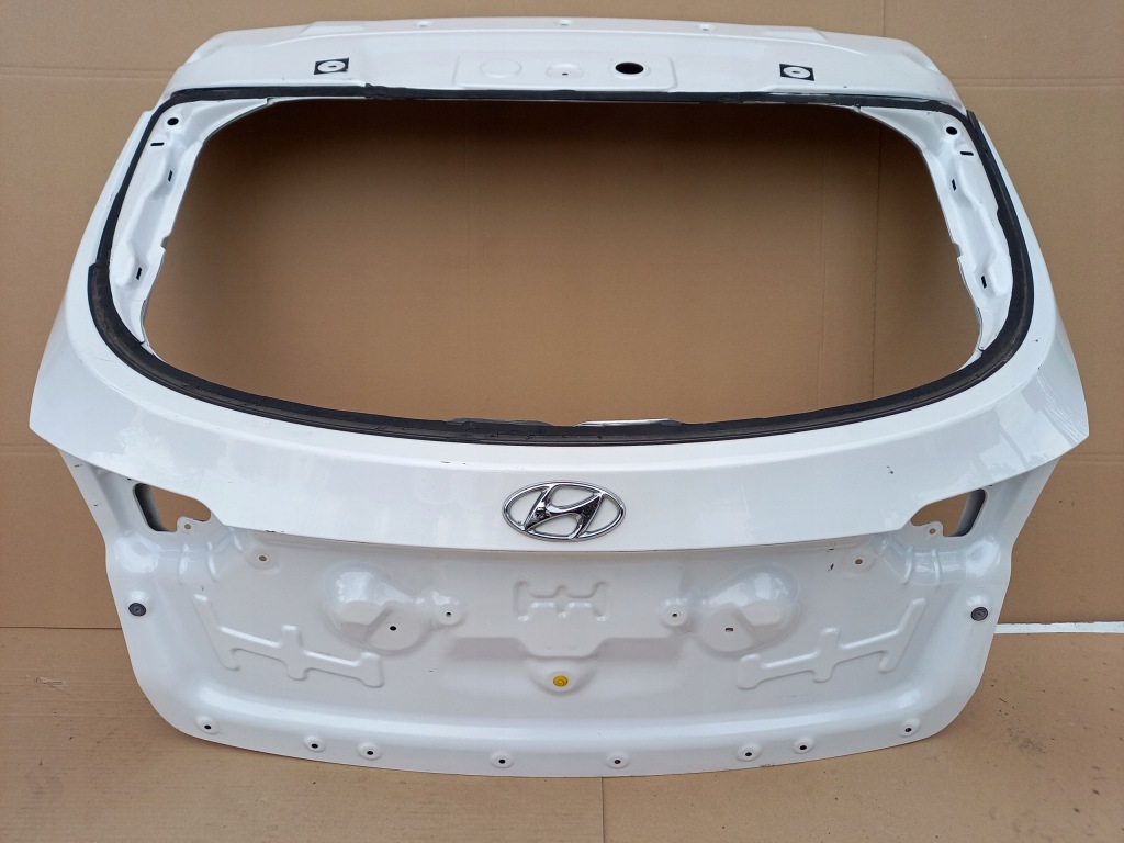 фото №1, Hyundai i40 kombi крышка багажника задняя крышка багажника