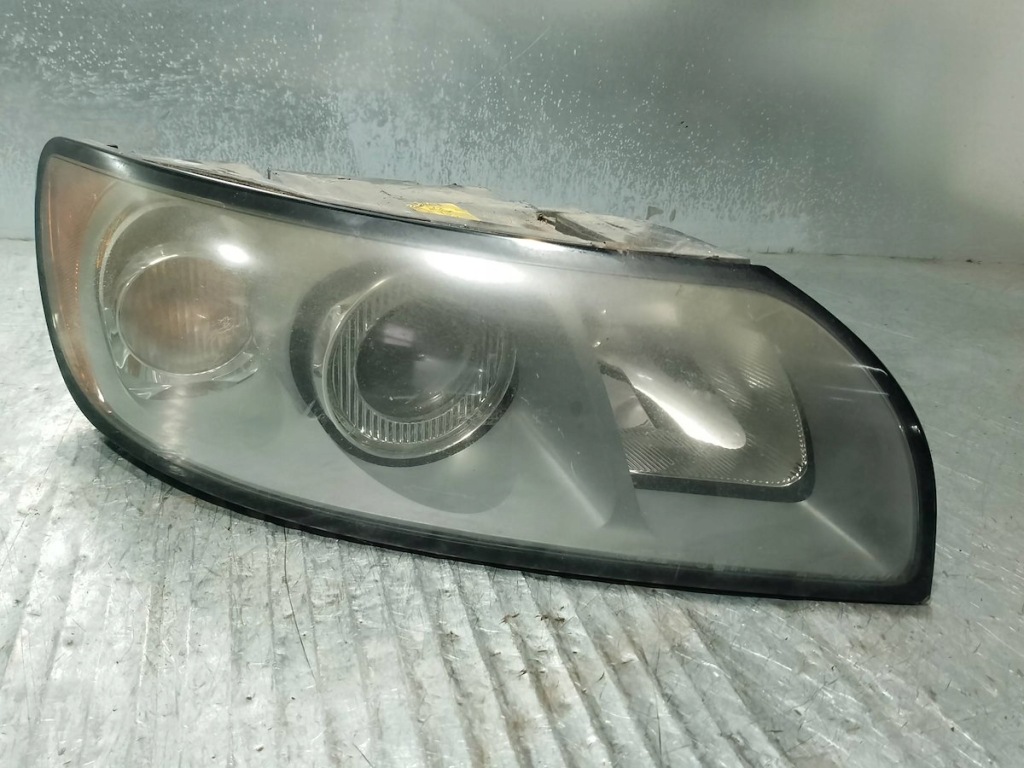 фото №1, Лампа перед права volvo v50 30698886 0301198204