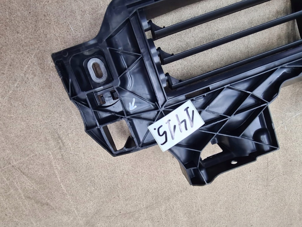 фото №10, Audi e-tron воздуховод впуск воздуха жалюзи шторка 4ke807771