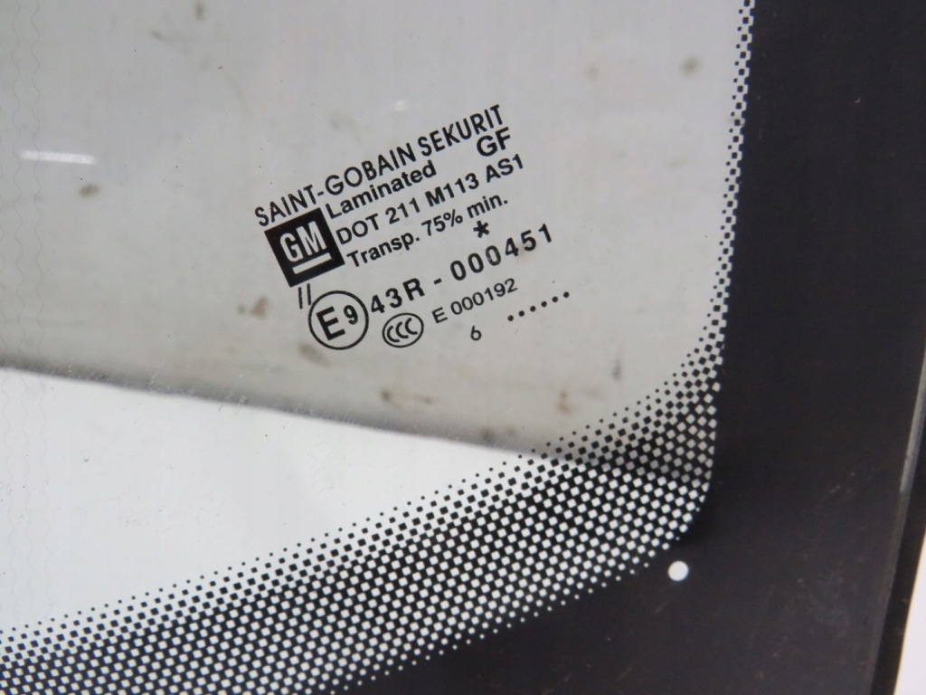 фото №2, Стекло лобовое подогрев 16 rok corsa e