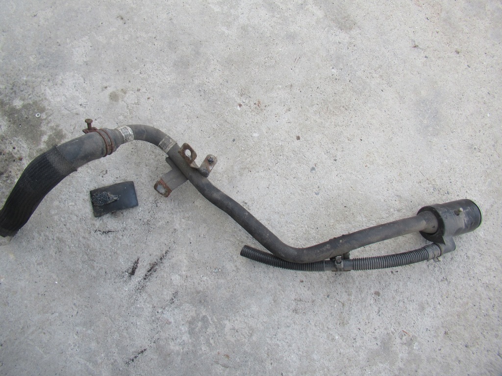 фото №1, Hyundai equus genesis 2015 r. 5.0 gdi v8 заливна горловина пального