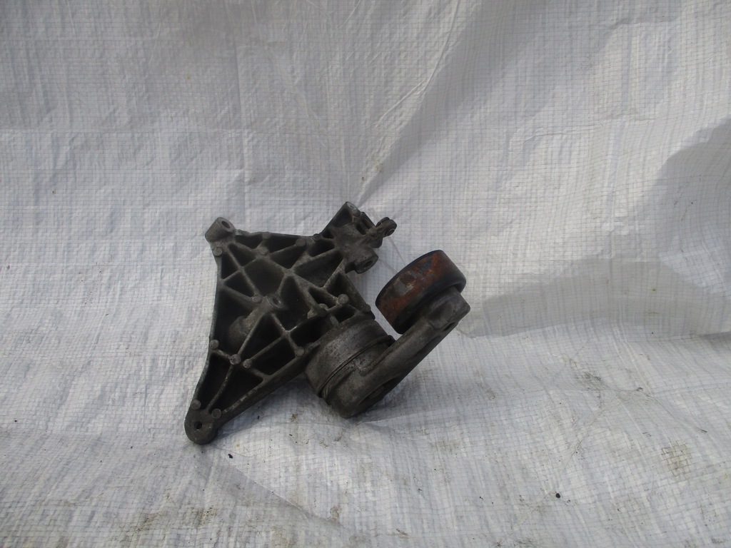 фото №2, Land range rover jaguar xj xf 3.0d кронштейн двигуна