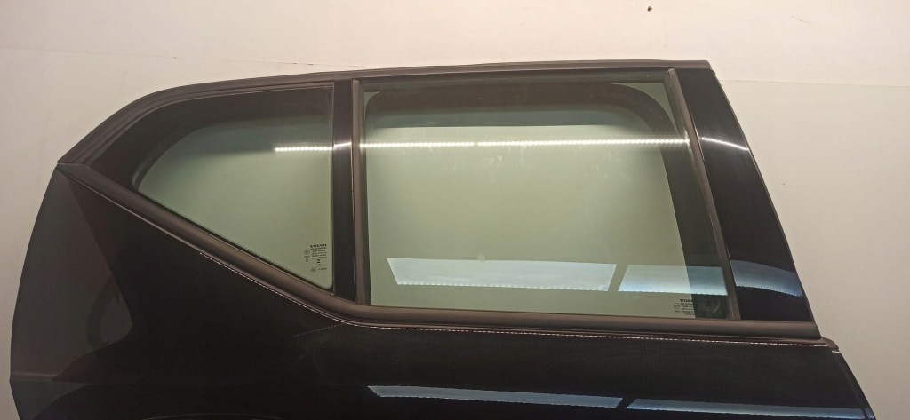 фото №2, Volvo xc40 дверь правый задняя 2023 717