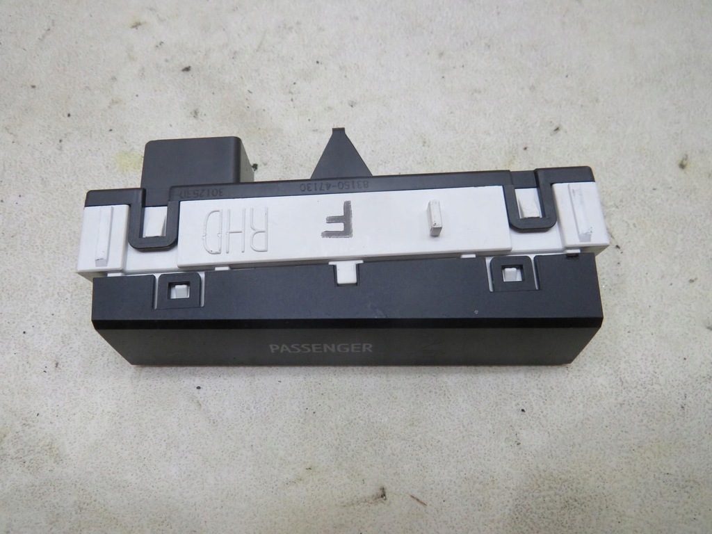 фото №1, Индикатор замки ремней prius iii lift 8315047130