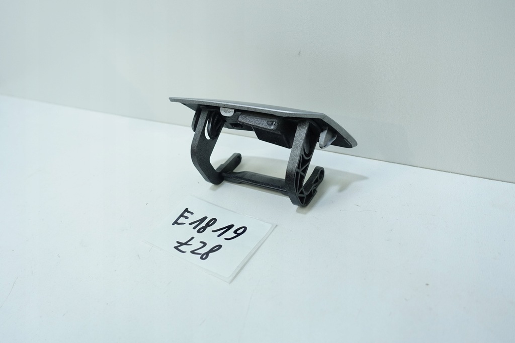 фото №5, Заглушка распылителя левая audi a6 c8 4k0807787b