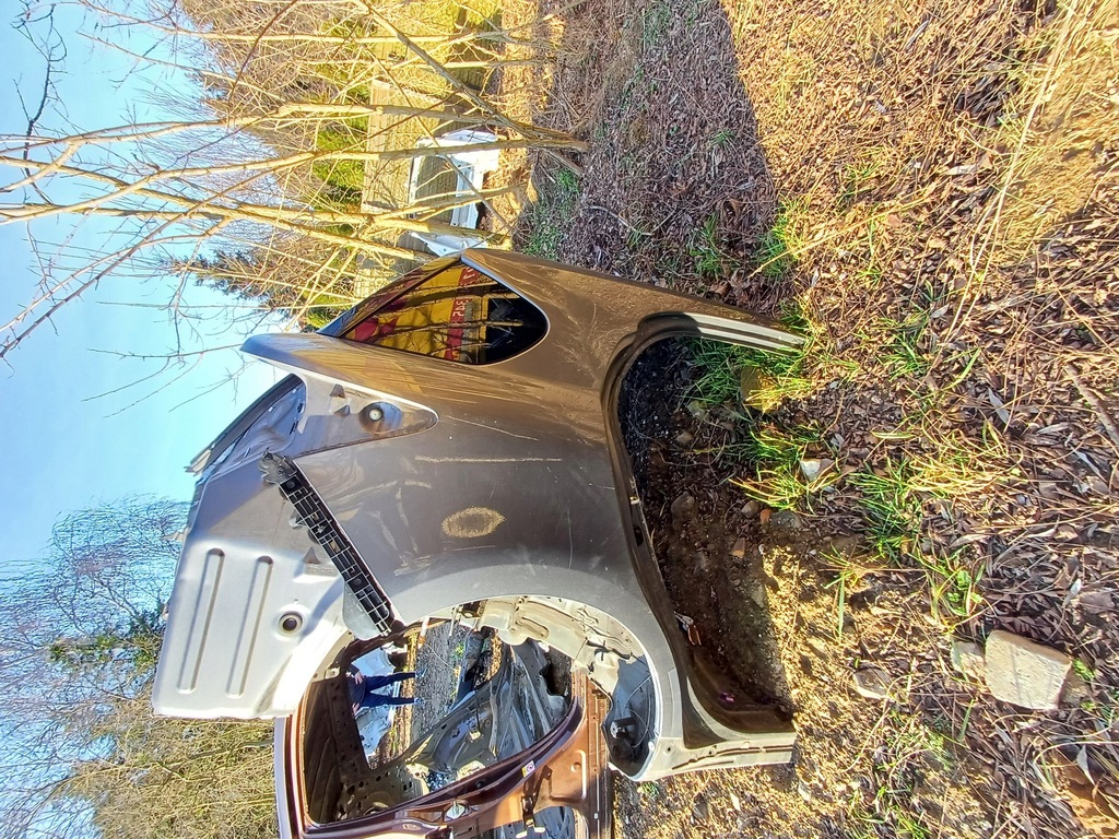 фото №1, Права чверть lexus ct200h 1h9