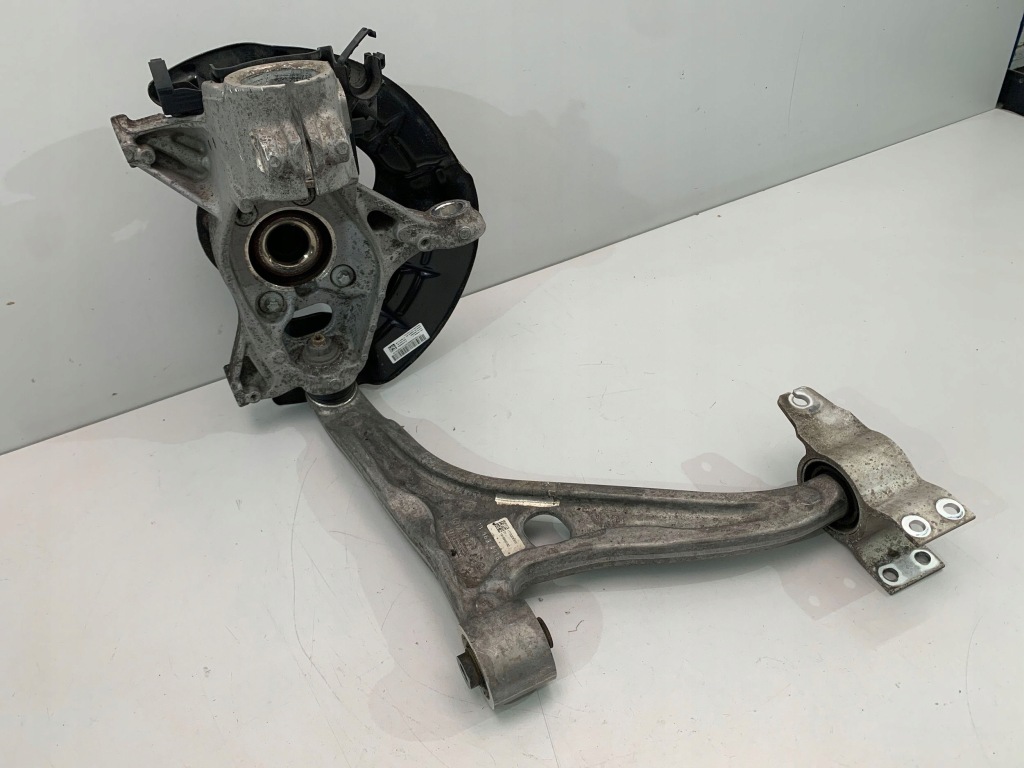 Mercedes a35 amg w177 поворотний кулак права важіль a1773321400 Недорого