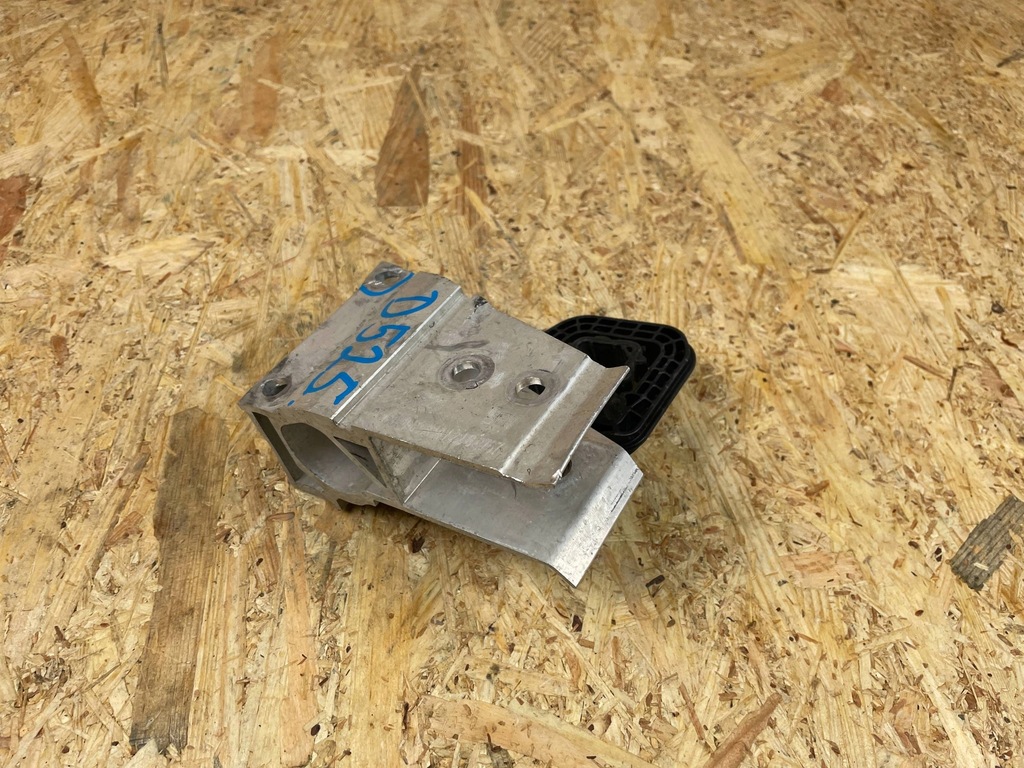 фото №10, Адаптер кронштейн кронштейн радиатора правое bmw i4 g26 9498820 9895624