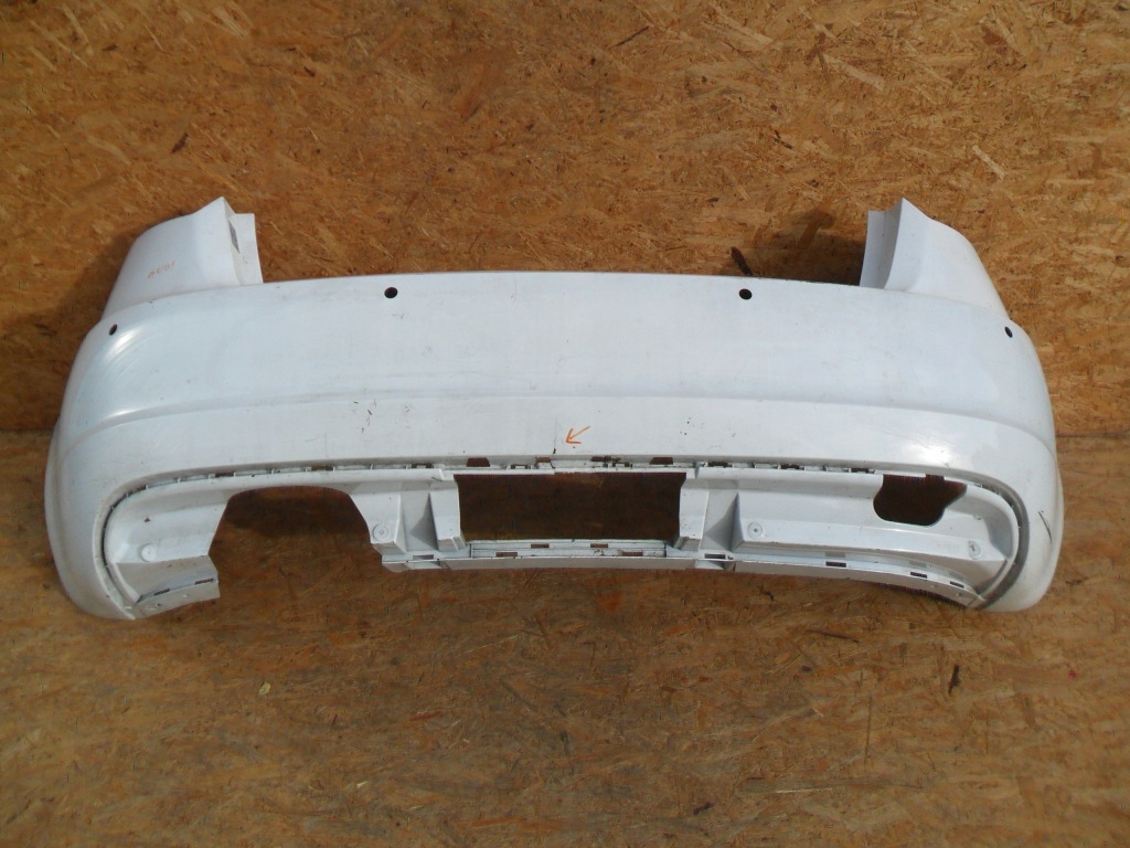 Audi a3 бампер задний pod hak 8p0010526 с Разборки