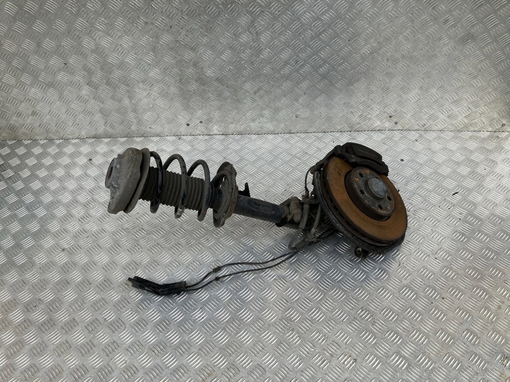 фото №2, Амортизаторна стійка перед правий mercedes gla x156 2.2 cdi