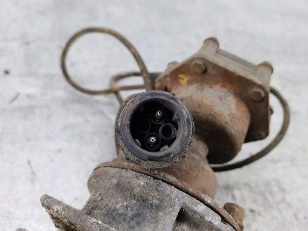 Осушитель воздуха scania k230 ub4x2lb 1745174 Киев