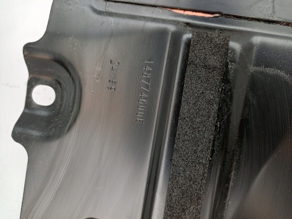 Tesla model y 2020- ремень задний  задний обшивка усилитель 1487744-00-c с Разборки