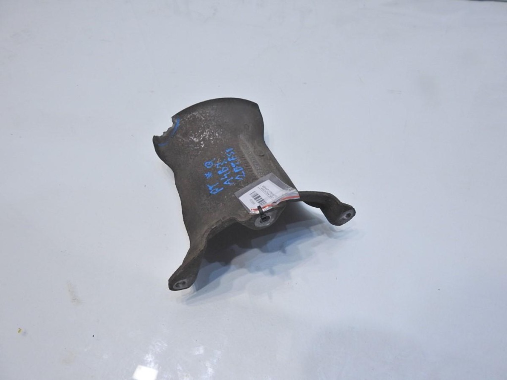 Накладка піввісь правий задні audi a4 b7 2.0 tfsi quattro 4e0501713c Недорого