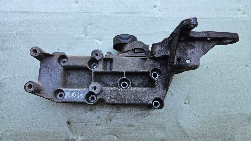 фото №1, Volvo xc90 i 2.9 кронштейн кронштейн генератора 8642196
