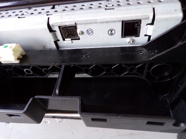 фото №3, Дисплей радио mercedes w204 a2048204297