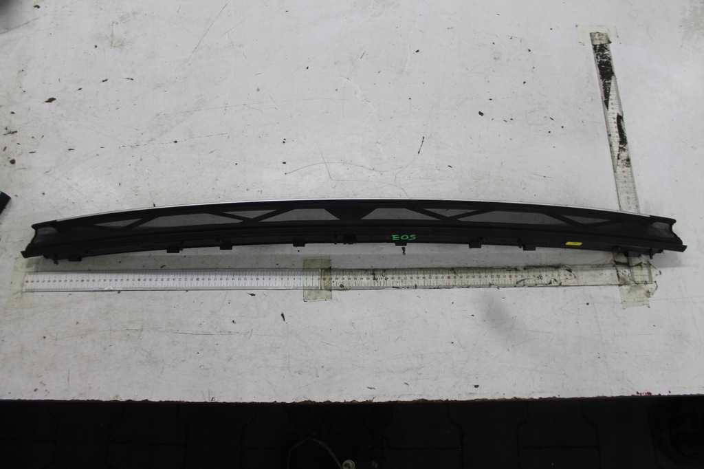 фото №1, Ветровик ветрозащитный экран 1q0877651l vw eos 05-10