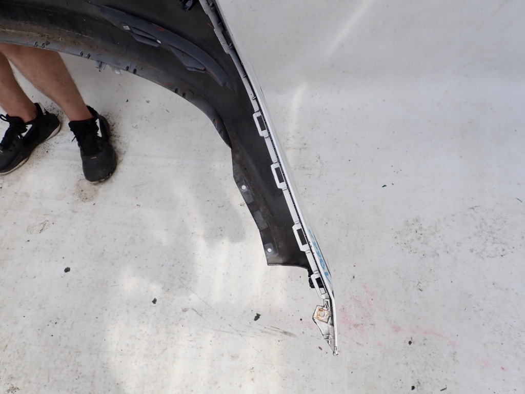 Tesla model 3 17-23 бампер задня задній pdc Оригінал