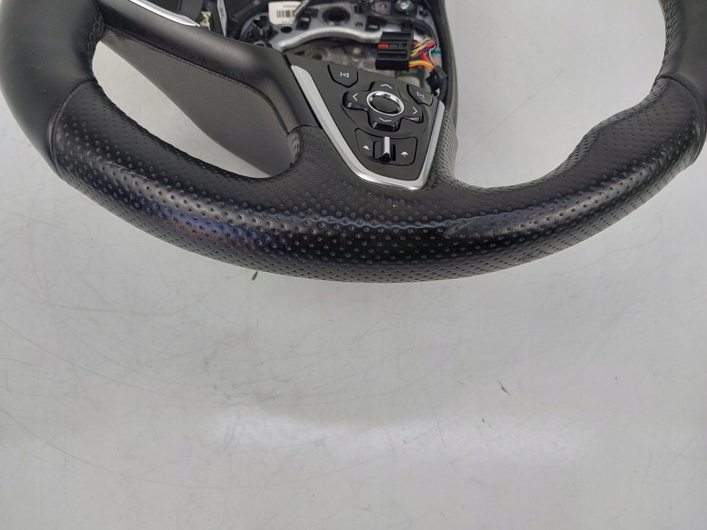 Кермо  шкіряний багатофункціональний 624047000c opel insignia a рестайлінг  opc в Україні