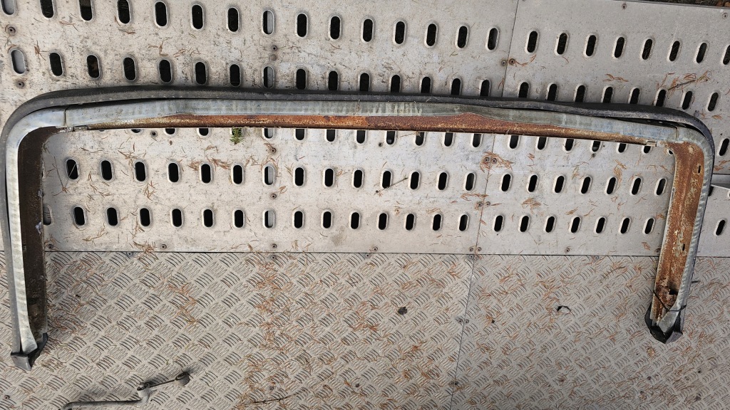 Бампер задній хром bmw e30 вузька лампа Недорого