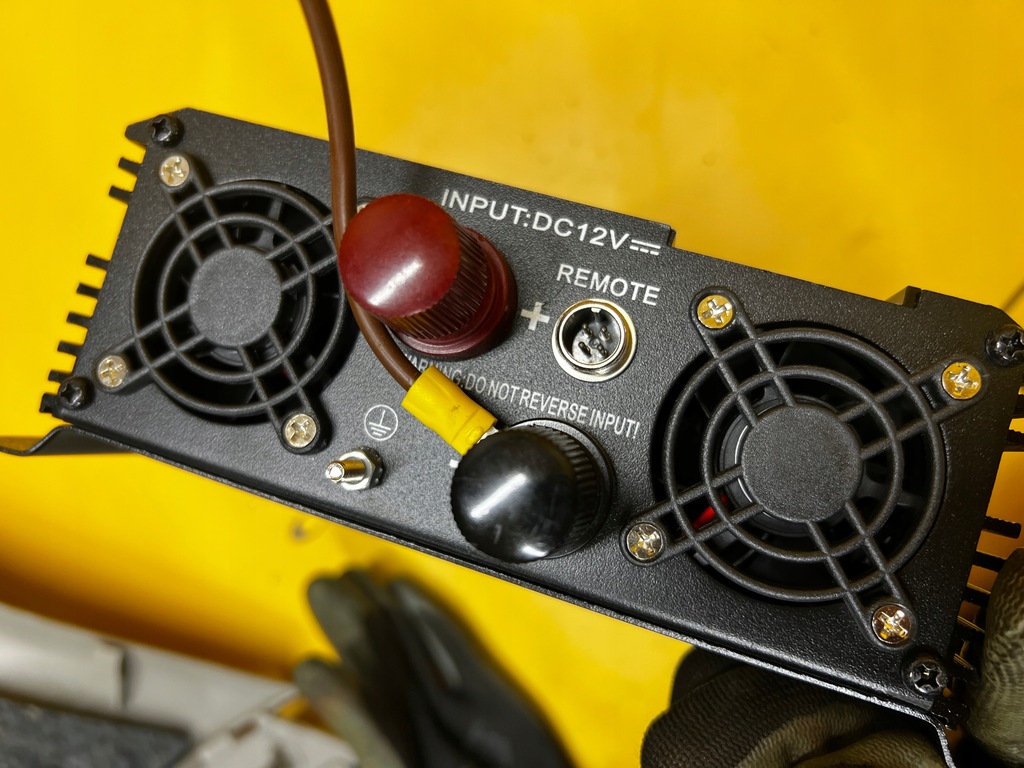 фото №7, Преобразователь напряжения carclever 12/230v + usb 1200w