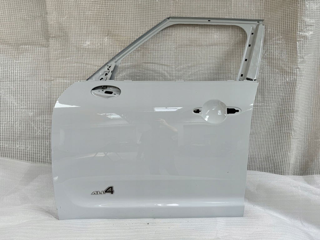 фото №1, Mini countryman f60 левая передние дверь