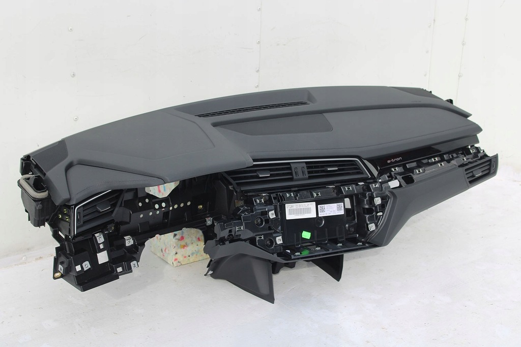 фото №6, Audi q8 e-tron консоль pulpit 4m 4kl857001 панель приладів приладова панель приладів pulpit