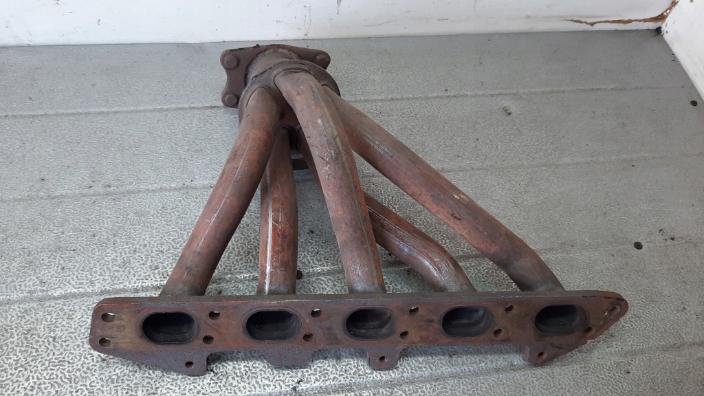 фото №1, Коллектор выпускной volvo v50 2.4b 04r