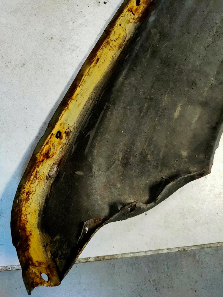 Левый element поперечина заднего pod бампер mercedes 107 Недорого