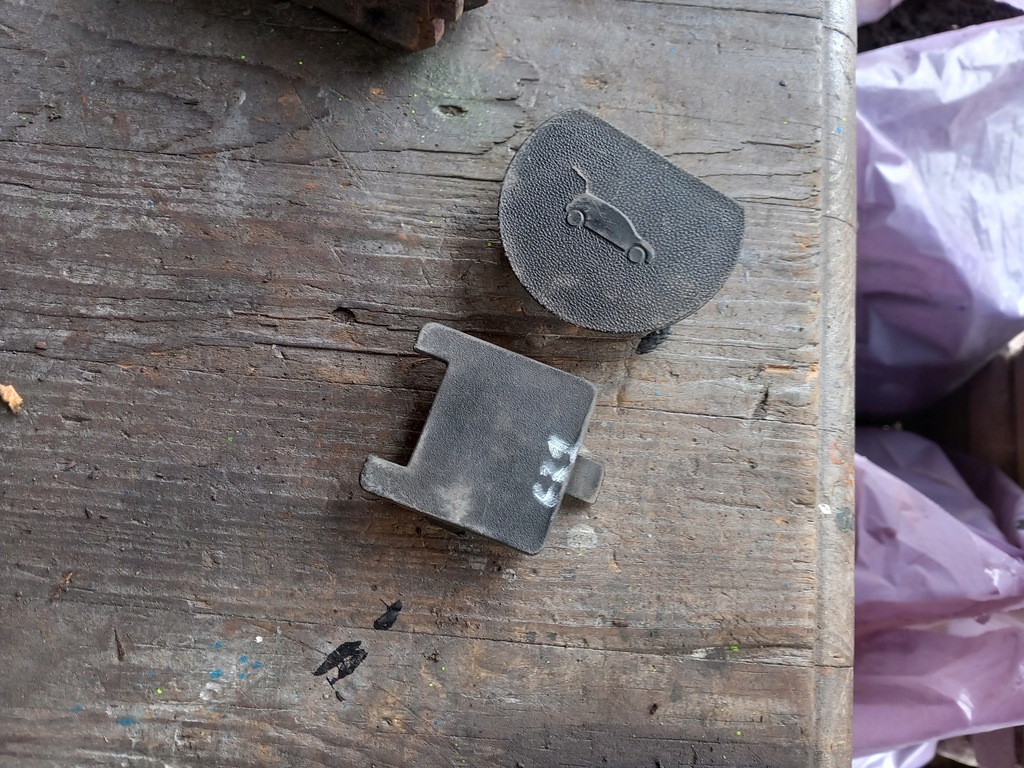 фото №1, Заглушки обивка крышки задняя kia ceed i kombi 06-