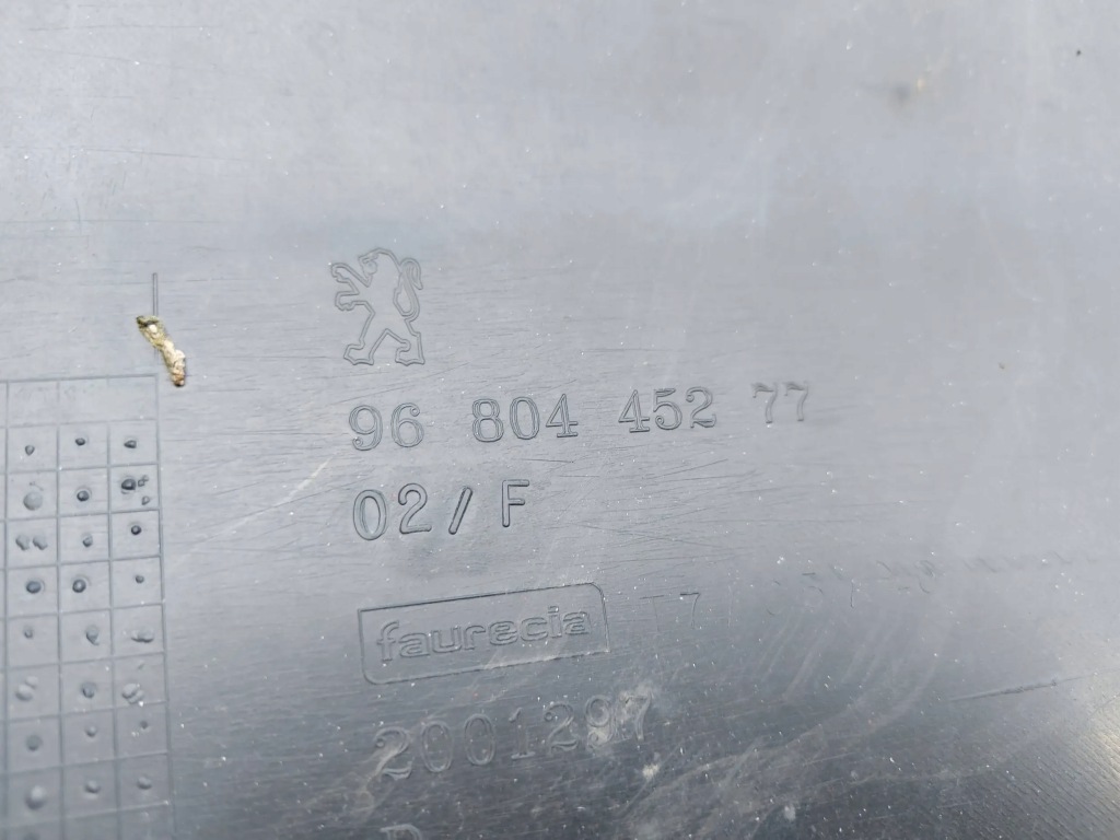 фото №13, Peugeot 308 t7 lift 1 i 11- hb бампер задній задня