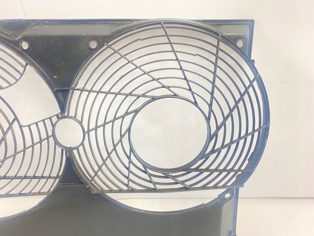 Захист вентиляторів радіатора mercedes w124 e280 e320 300e-24 300e 260e Київ