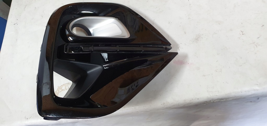 фото №1, Решітка права бампера перед kia sportage iv lift