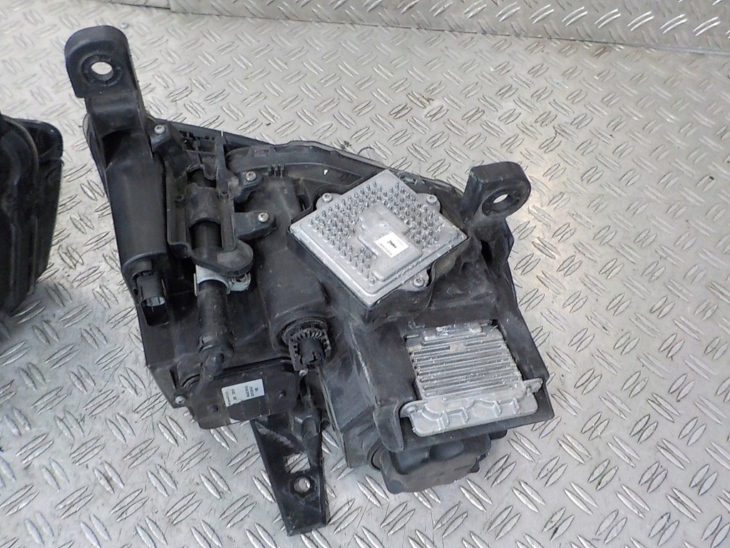 фото №11, Grand cherokee wk2 лампы перед l+p