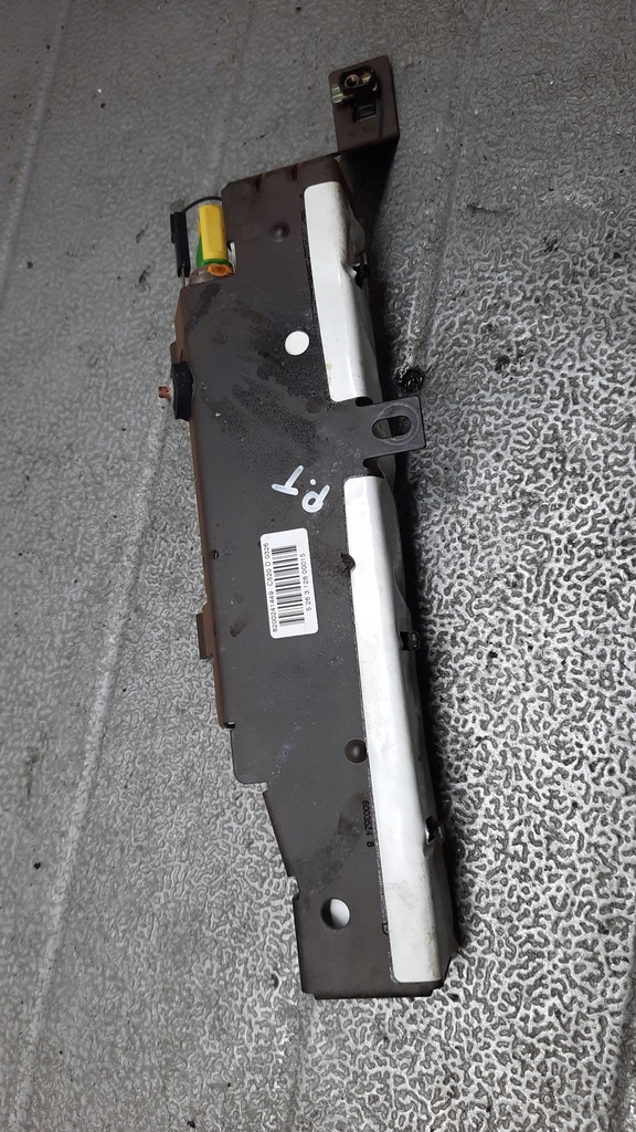 фото №2, Подушка правый задняя renault espace iv 2.2d 05r 8200241449