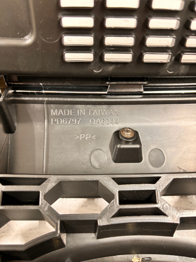 фото №12, Kia sorento 2009-2012 решётка радиатора решётка радиатора решётка впуск воздуха ka07020ga